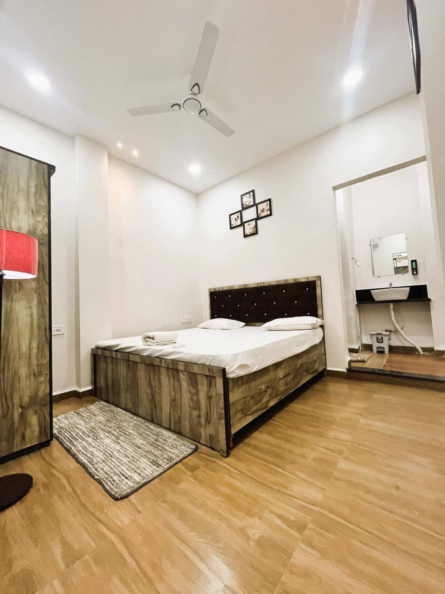 Shree Stay Inn Luxe' Holiday Home Ujjain Eksteriør billede