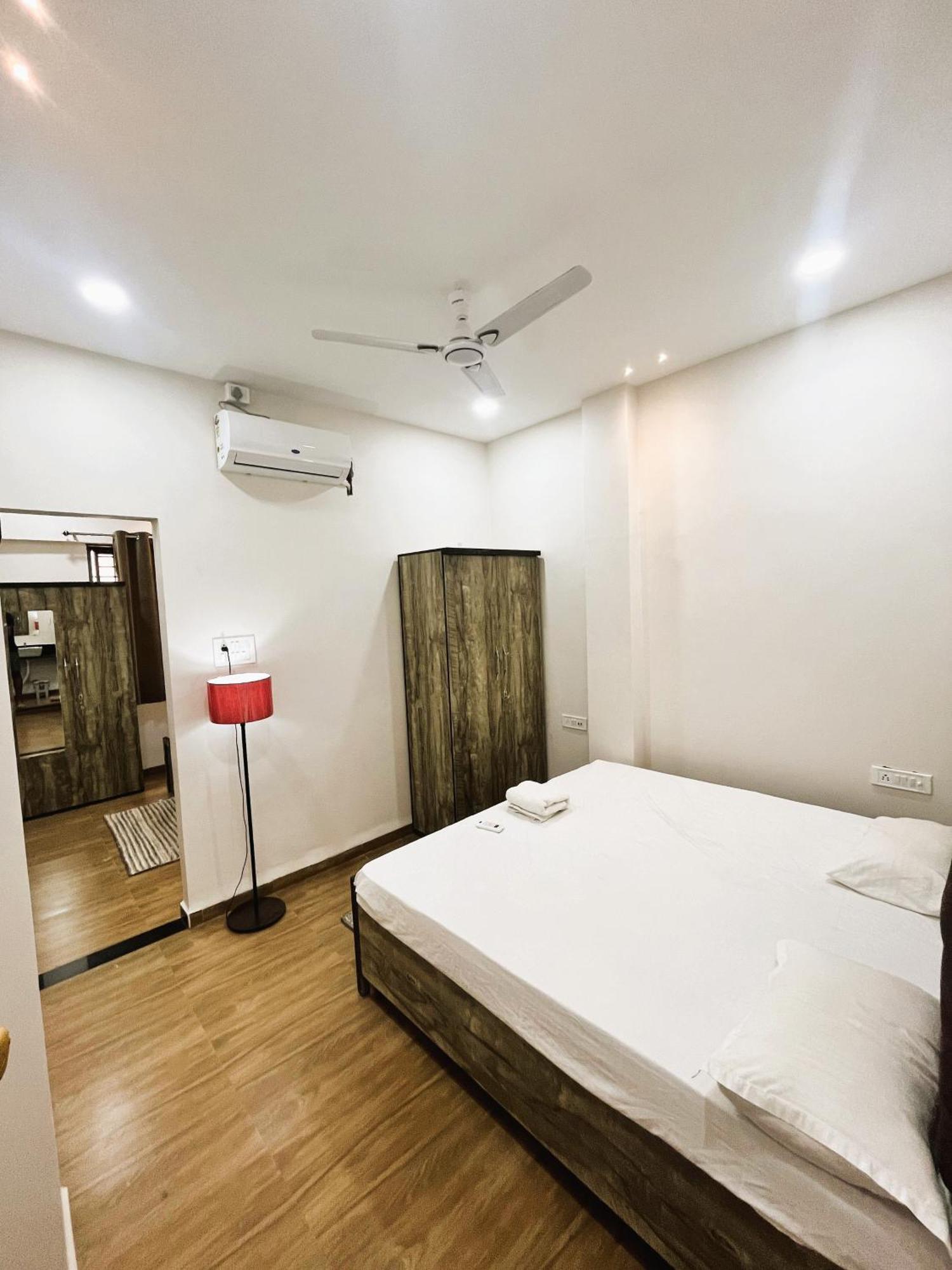 Shree Stay Inn Luxe' Holiday Home Ujjain Eksteriør billede
