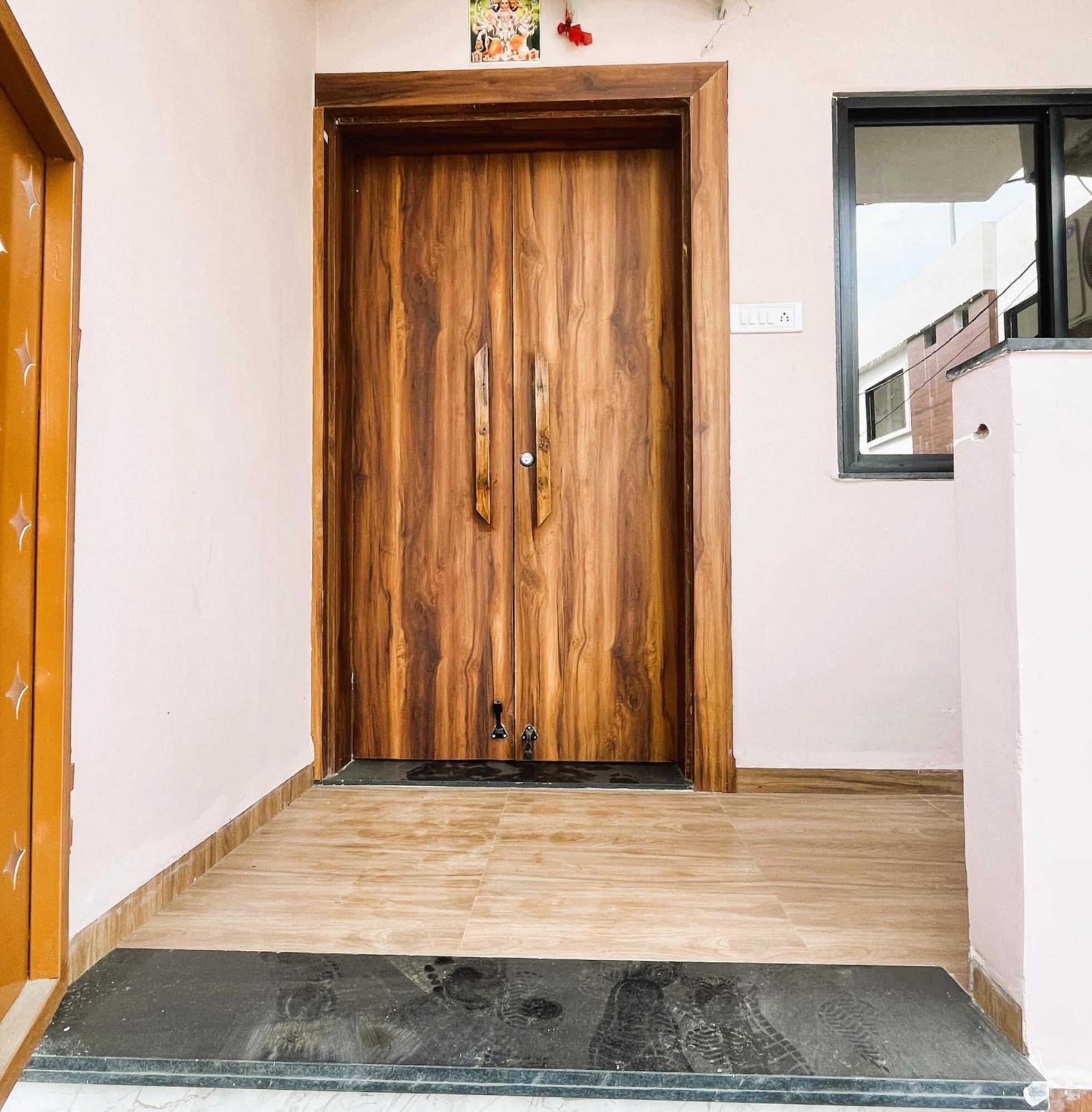 Shree Stay Inn Luxe' Holiday Home Ujjain Eksteriør billede